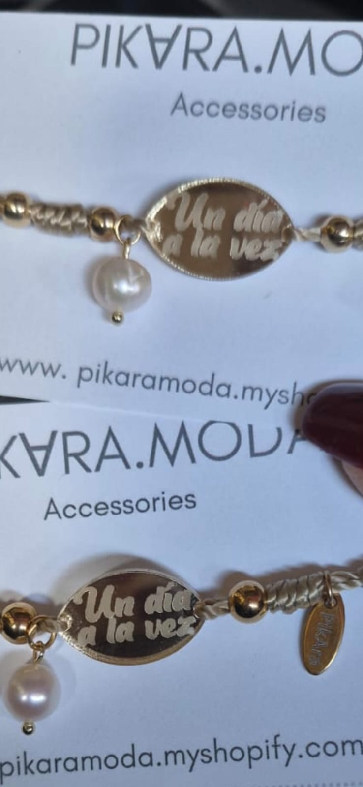 Pulsera: "Un día a la vez"