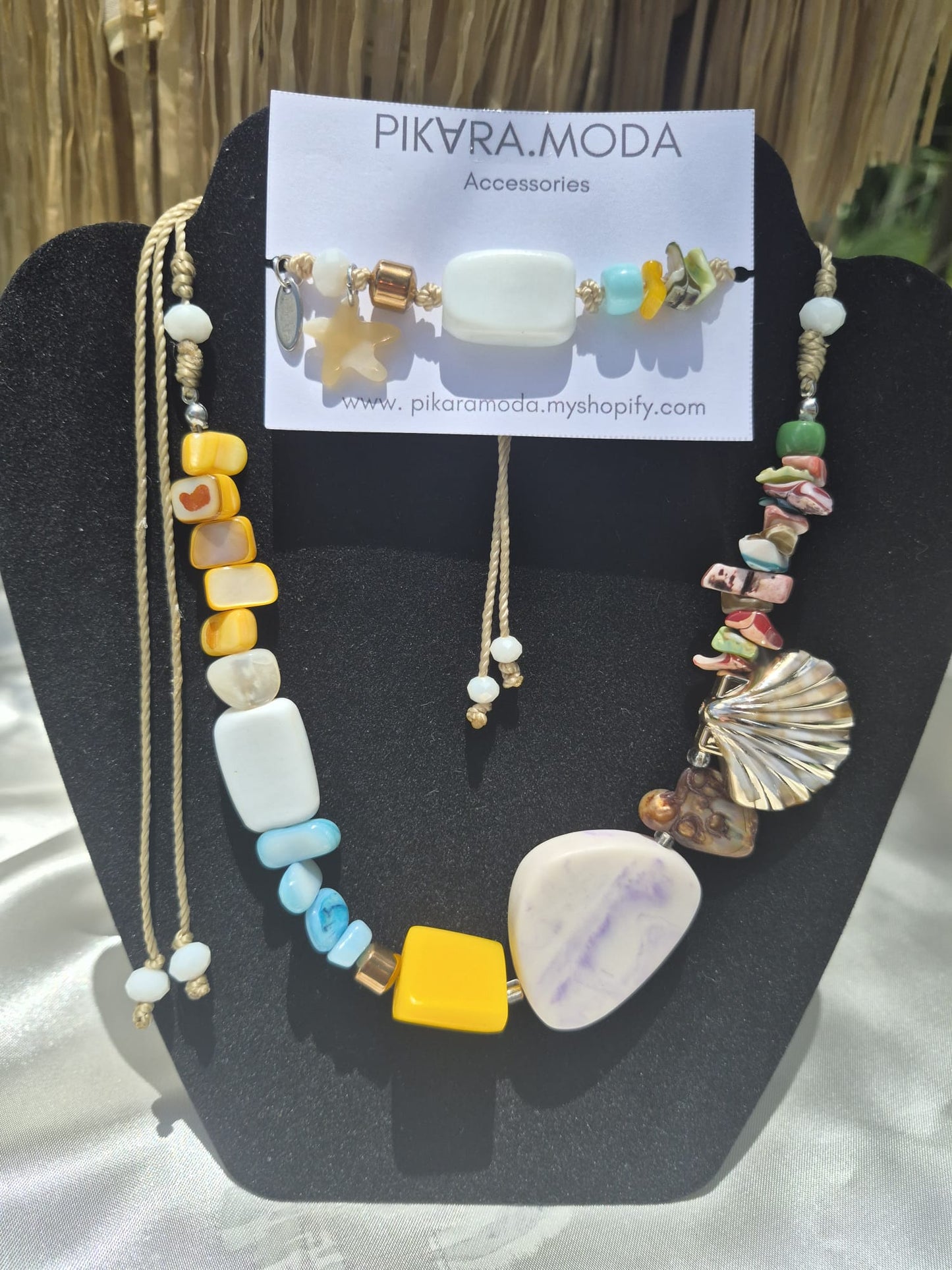 Collar: Summer vibes