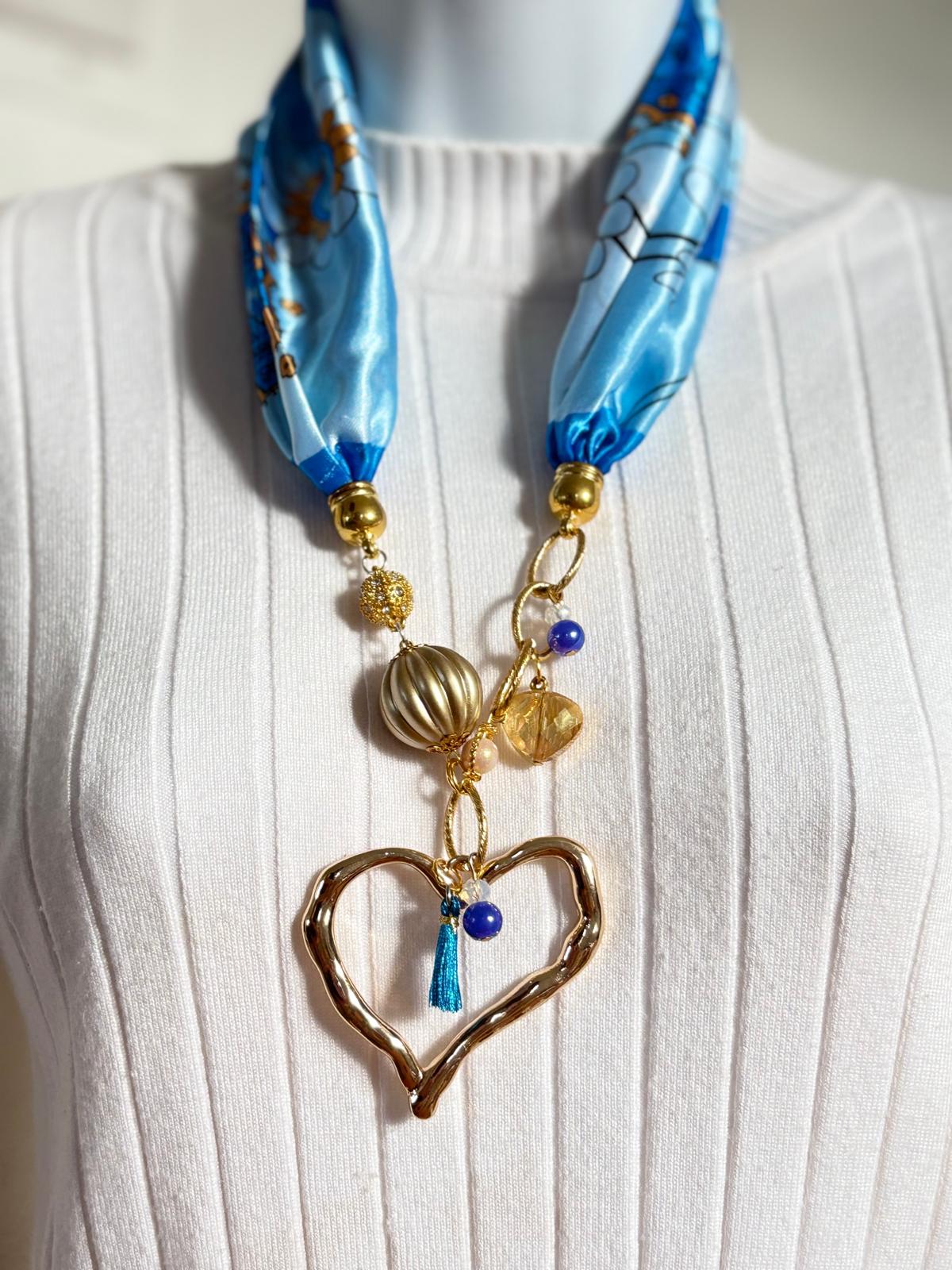 Collar: Corazón grande en metal