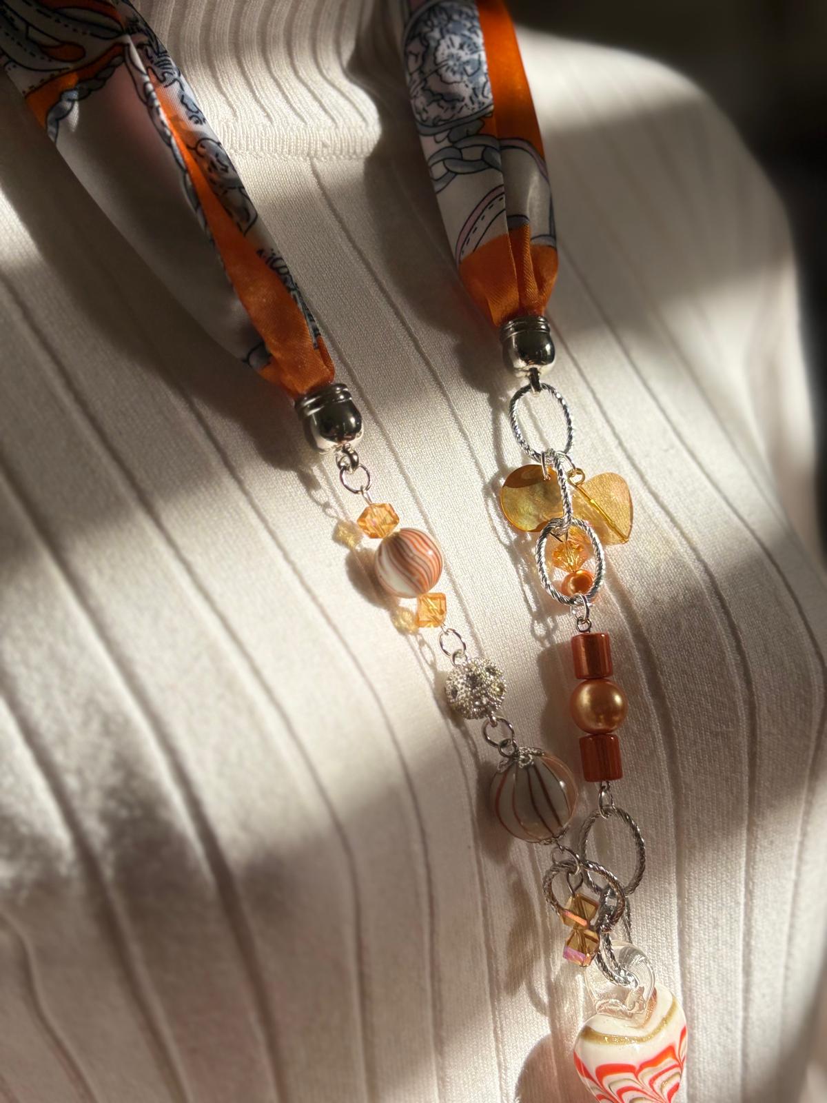 Collar: Corazón en cristal anaranjado