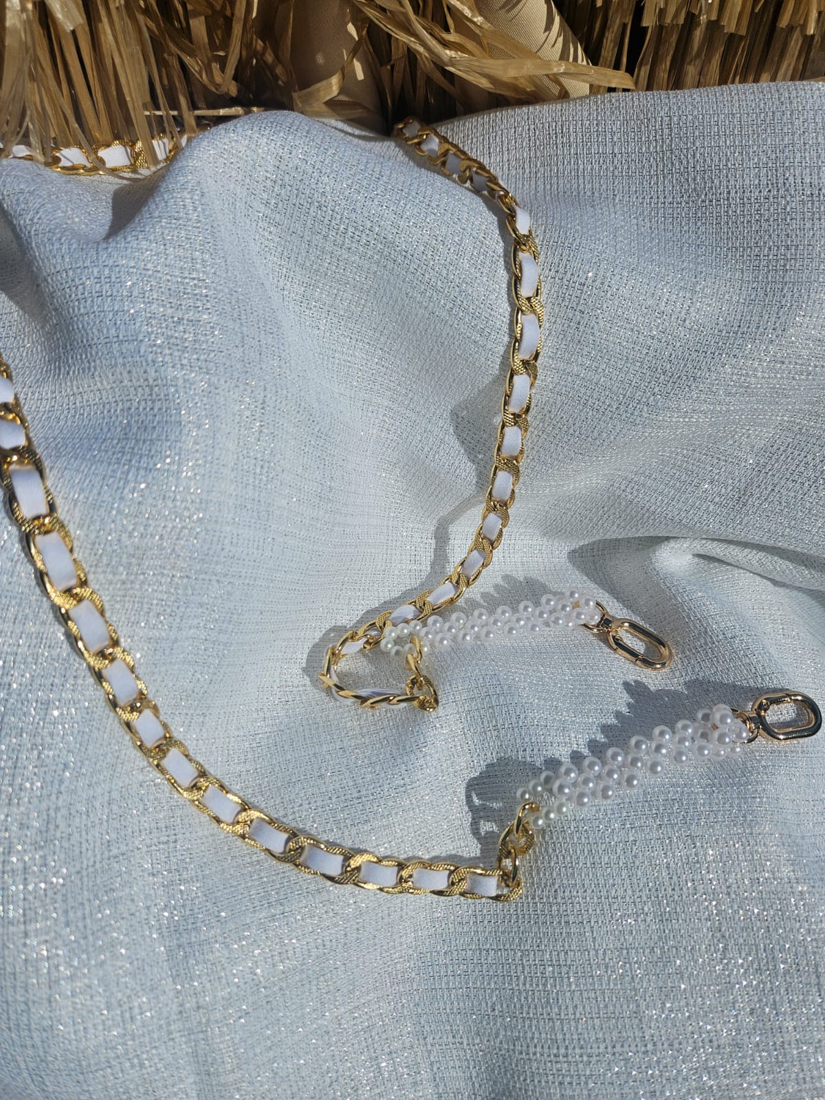 Cartera en Perlas: Blanca y Colores