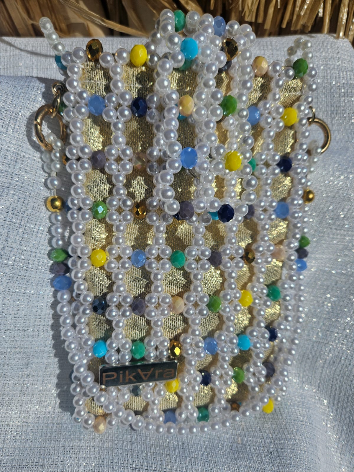 Cartera en Perlas: Blanca y Colores