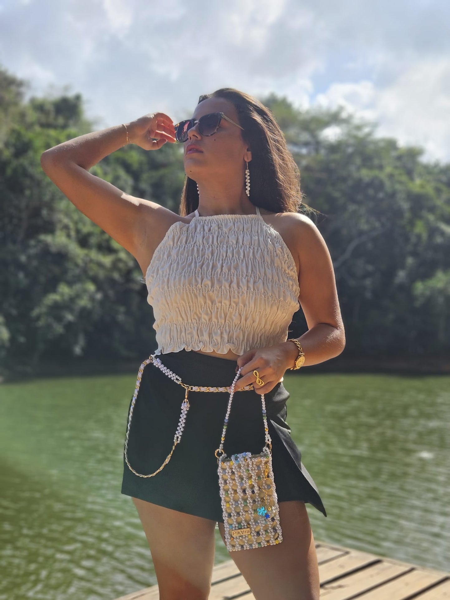 Cartera en Perlas: Blancas con Colores