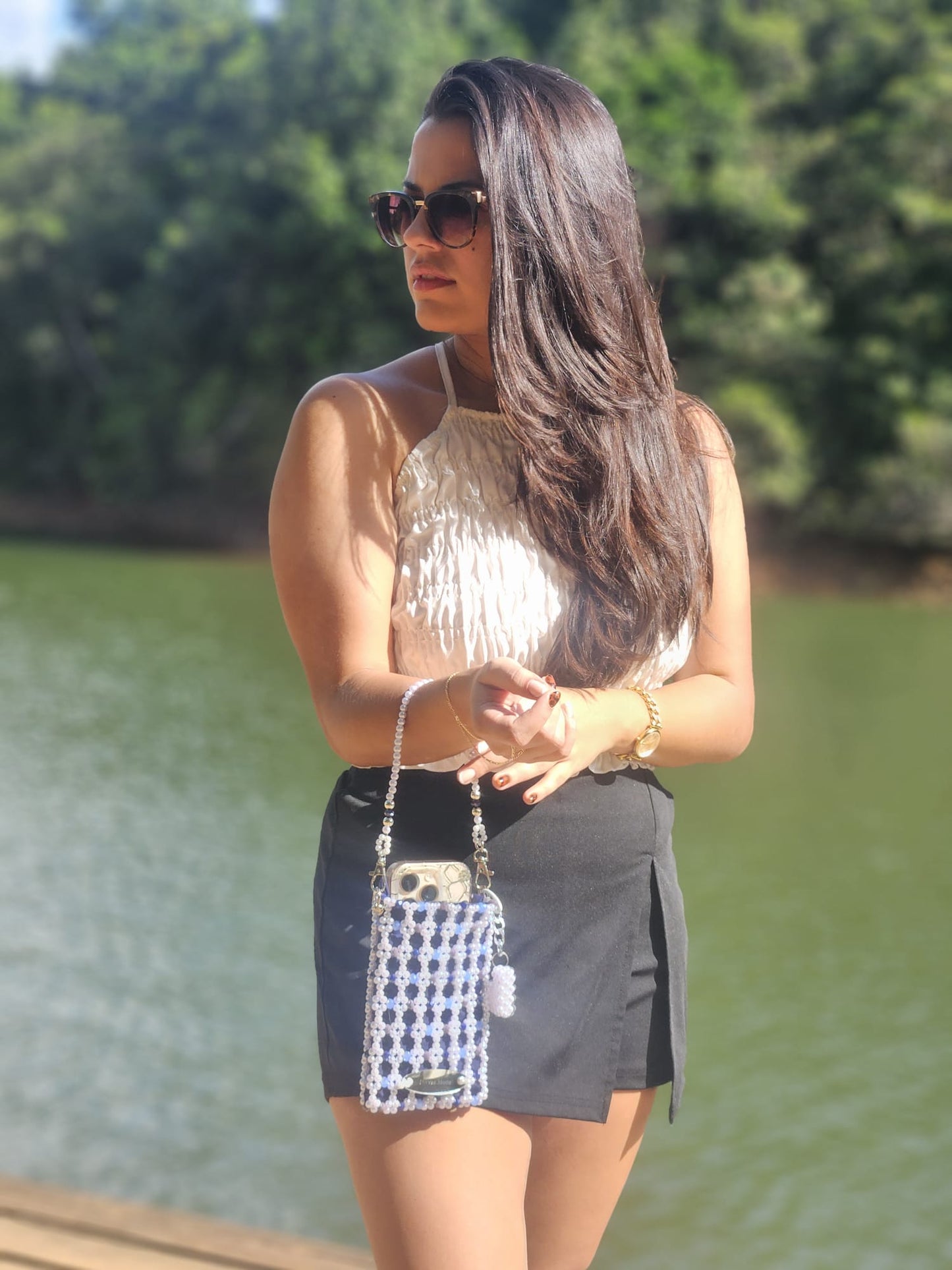 Cartera en Perlas: Azul y Blanca