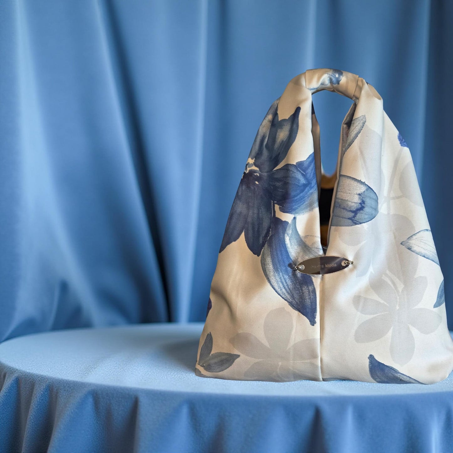 Bolso en tela: Floreada azul y Blanca